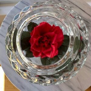 Classic Stacked Cube Design. Rose Vase . Item Separates Into 2 Pieces.